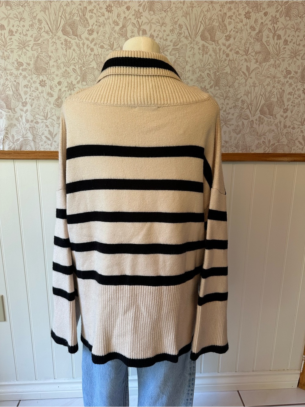 Entro Striped Oversized Turtleneck Sweater – Size Large - Picture 6 of 8